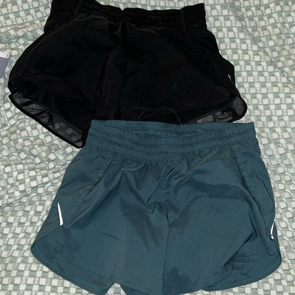 Athleta size small running shorts - Picture 6 of 6
